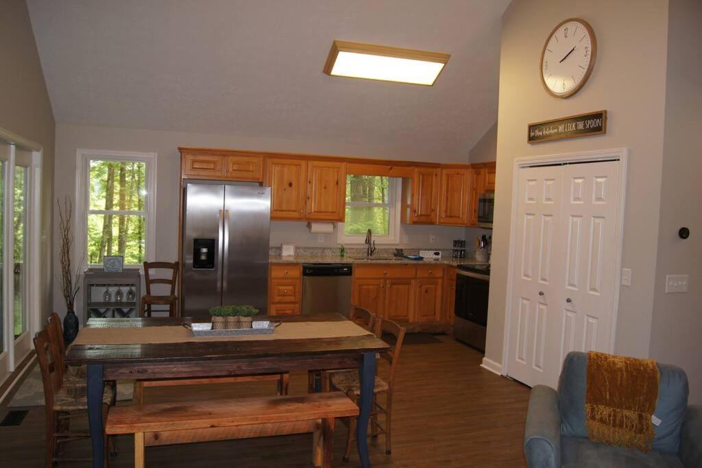 Less Than 3 Miles To Downtown With Firepit Ellijay Exterior photo